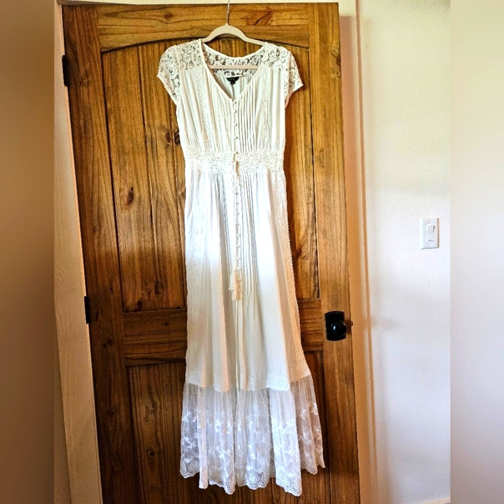 Casual off white dress